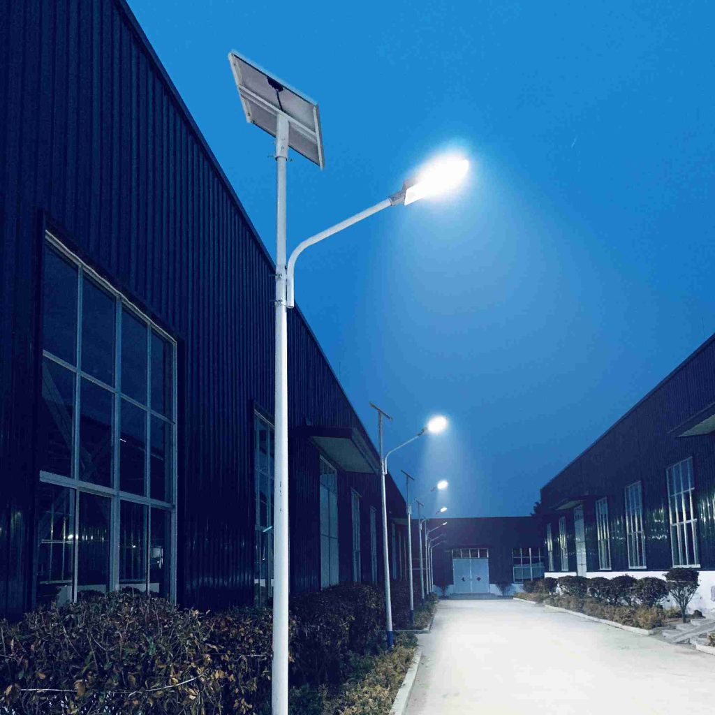 Solar Sentry 3200 Lumens Crossbow Streetlight